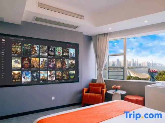 Standard room with pool view