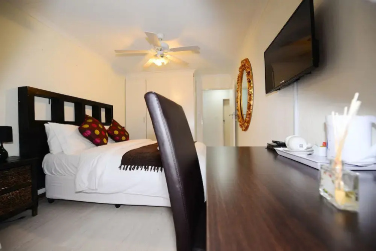Corgi Guest House