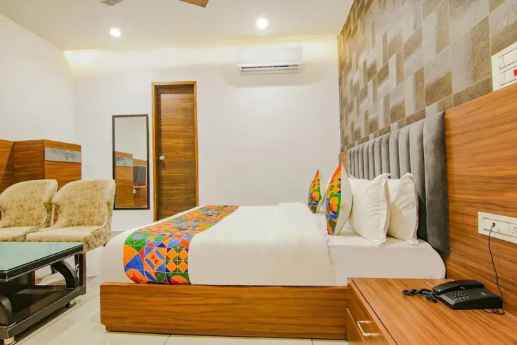 Fabhotel Prime Royal Maple