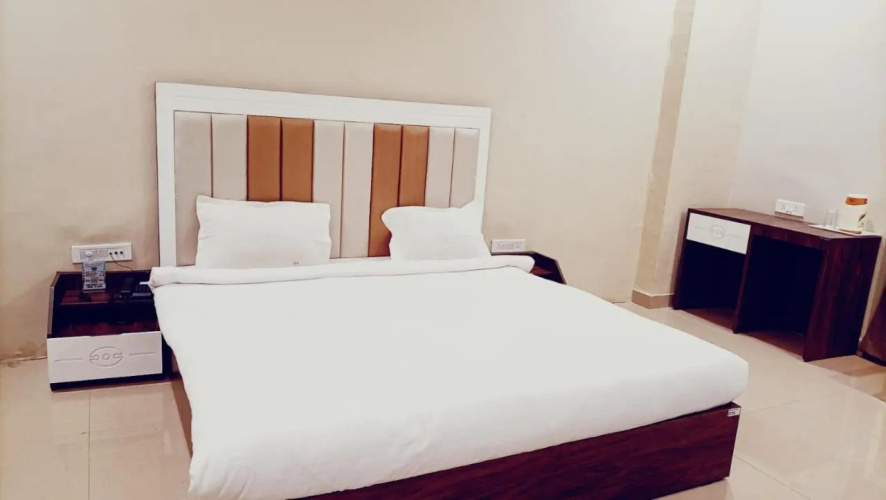 Hotel Emperor Paradise