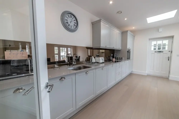 2 Bedrooms Executive Apartment