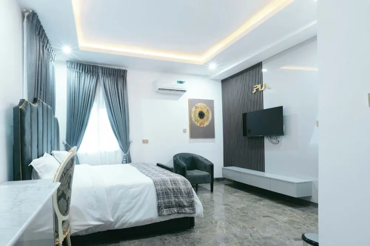 Executive Studio
