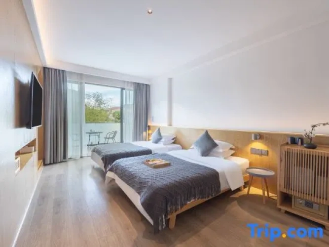 Twin Family Suite