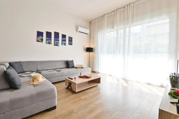 Thisean Modern Suites