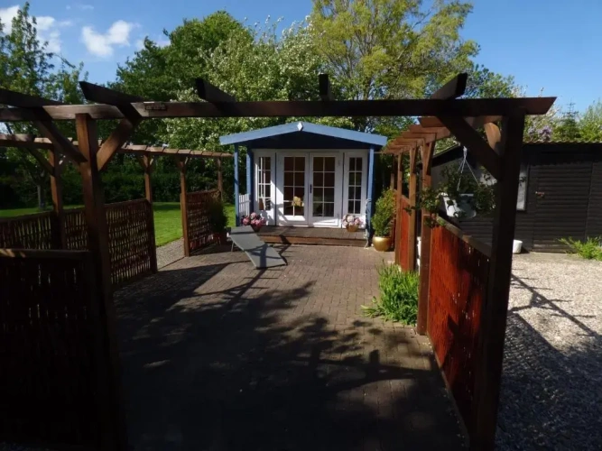 3 Bedrooms Cottage