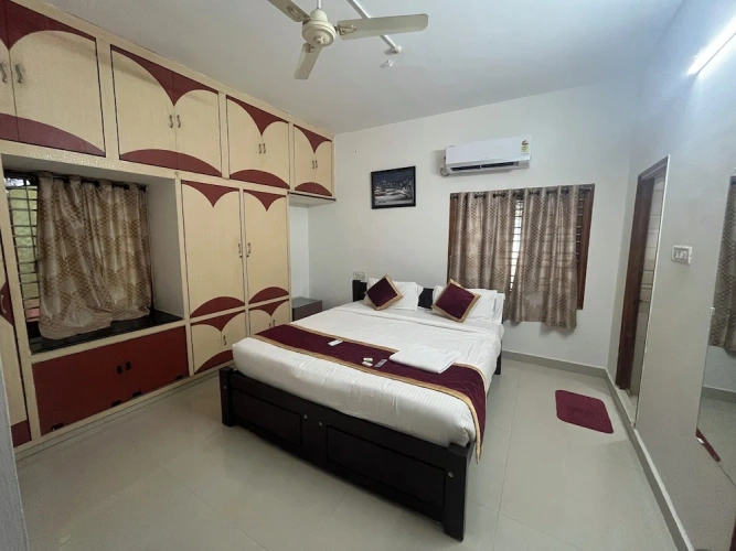2 Bedrooms Apartment