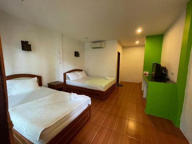 Standard Triple room