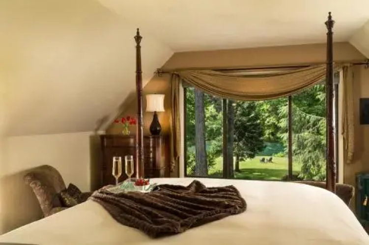Eagle Rock Lodge
