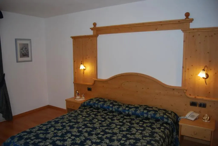 Arnica Hotel Garni a Molveno