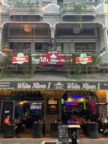 White River 1 Hostel