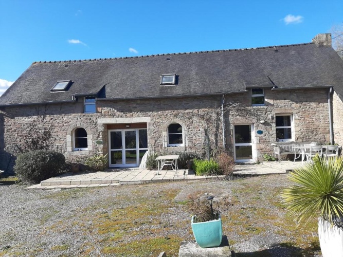 2 Bedrooms Cottage