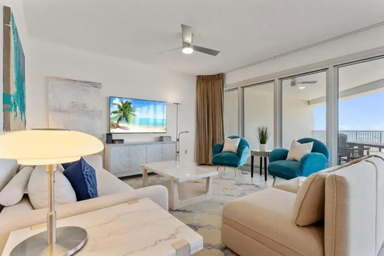 2 Bedrooms Apartment