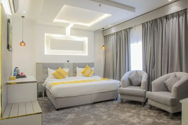 Dan  Hotel