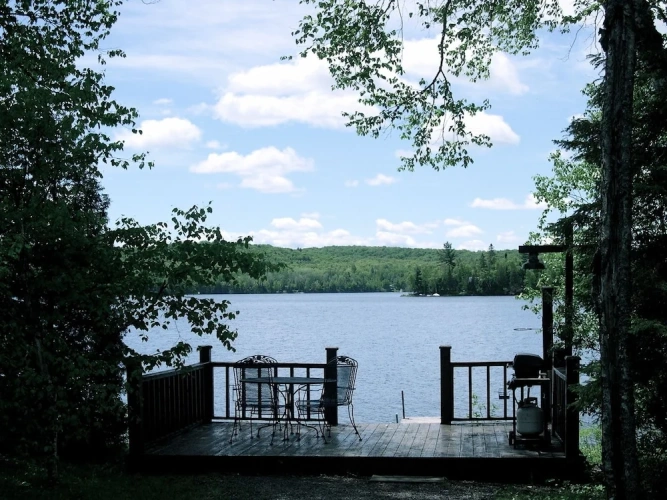 3 Bedrooms Standard room with lake view