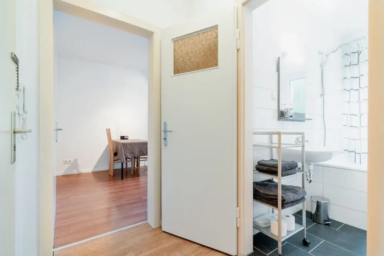 Private Apartment Strousbergstraße
