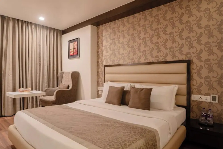 Hotel Aditya Park Regent