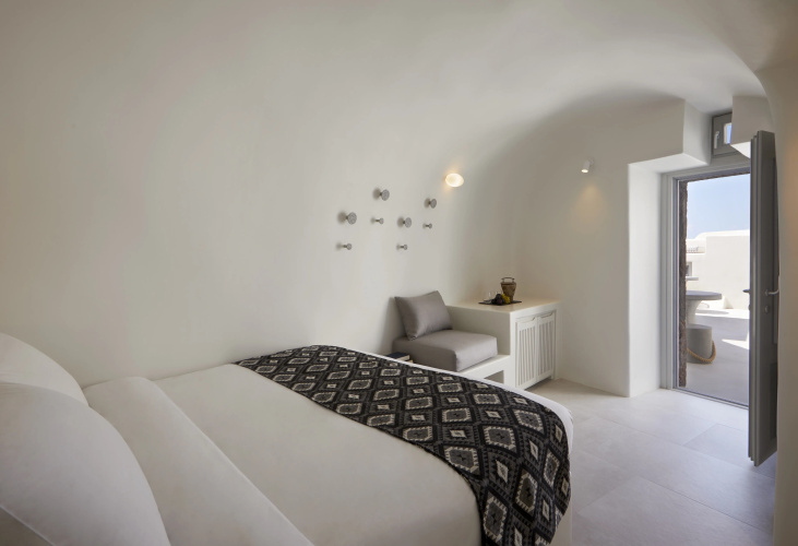 Elysian Santorini