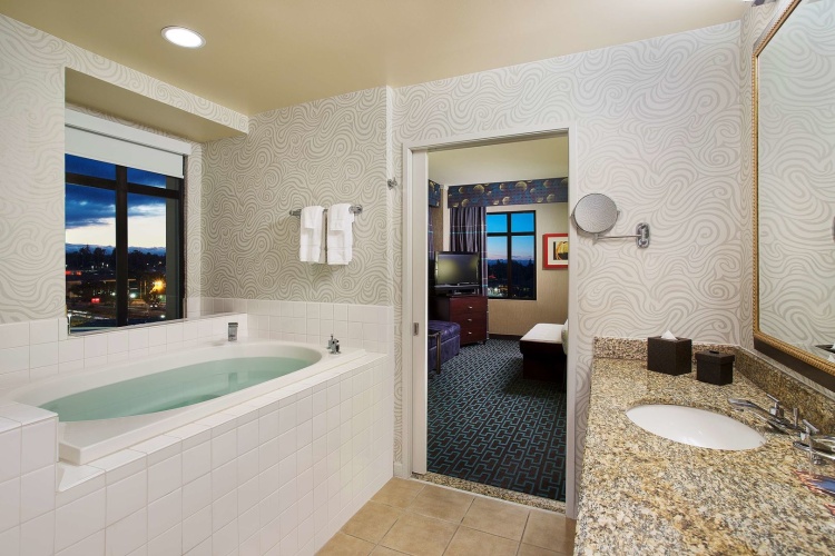 Juniper Hotel Cupertino, Curio Collection by Hilton photo 10