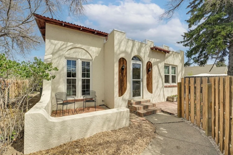 2 Bedrooms Cottage