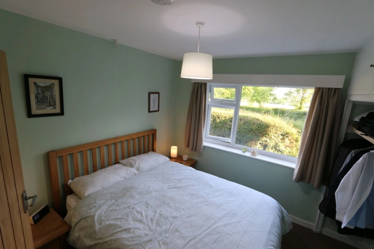 3 Bedrooms Cottage