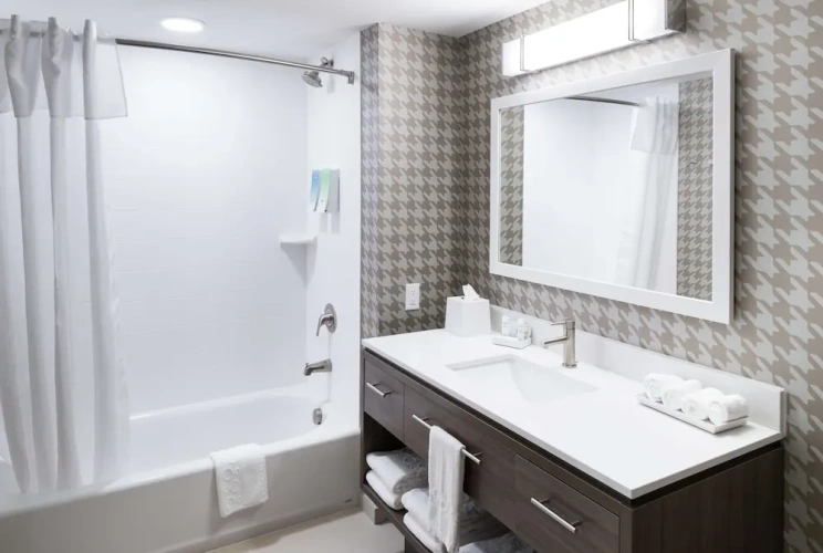 1 Bedroom Suite