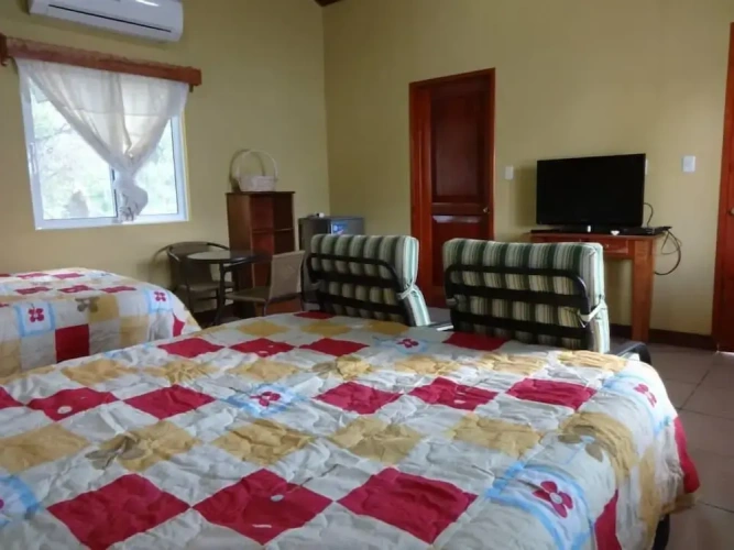Standard Quadruple room with lake view