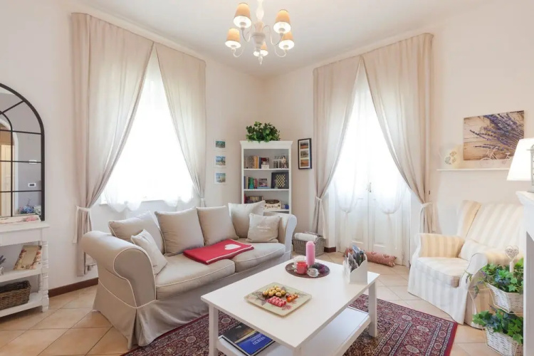 Nina Guest House