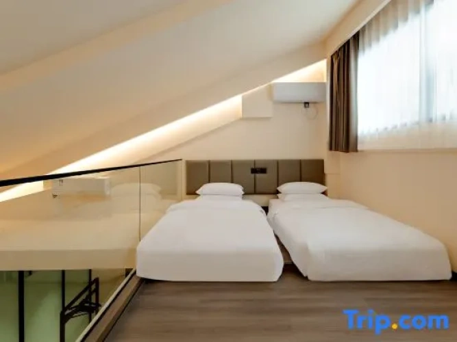 Standard Duplex room with balcony and with river view