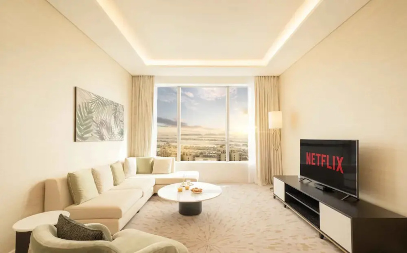 LUX Iconic Views at The Palm Tower 7
