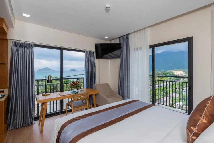 Marina Bay Con Dao Hotel
