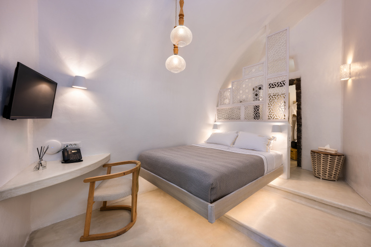 Athina Luxury Suites