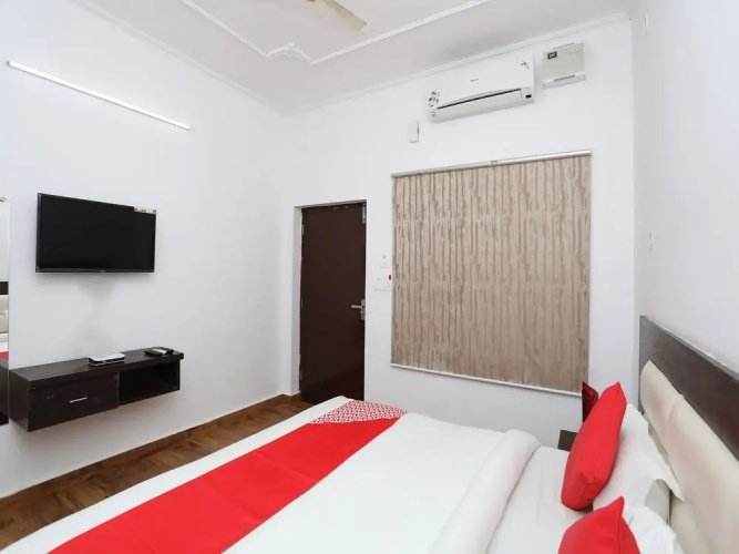 OYO 15219 Hotel Neer Buddha