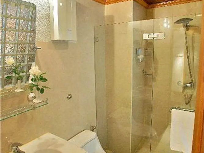 Lotus Hotel