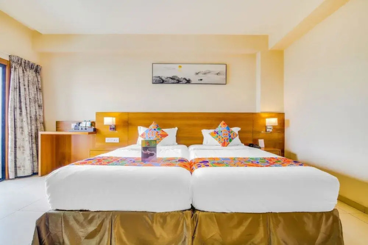 FabHotel Ajinkya Residency