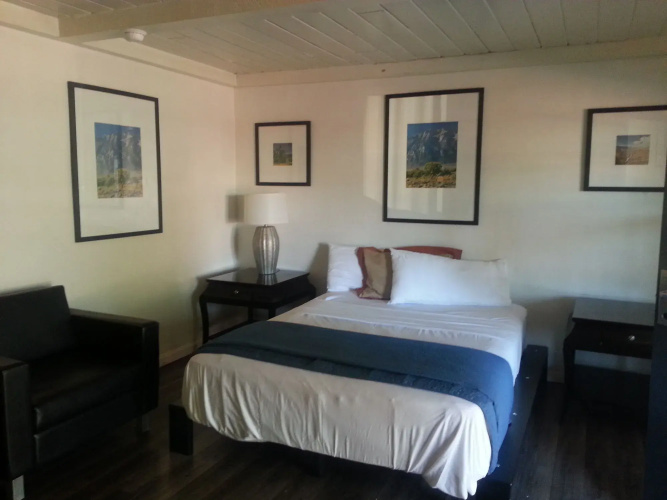 Sterling Gardens Hotel