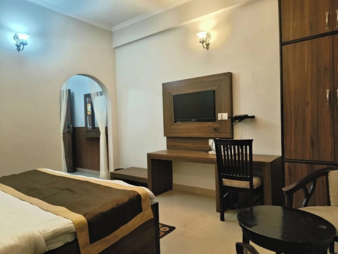 The Pine Oak Resort