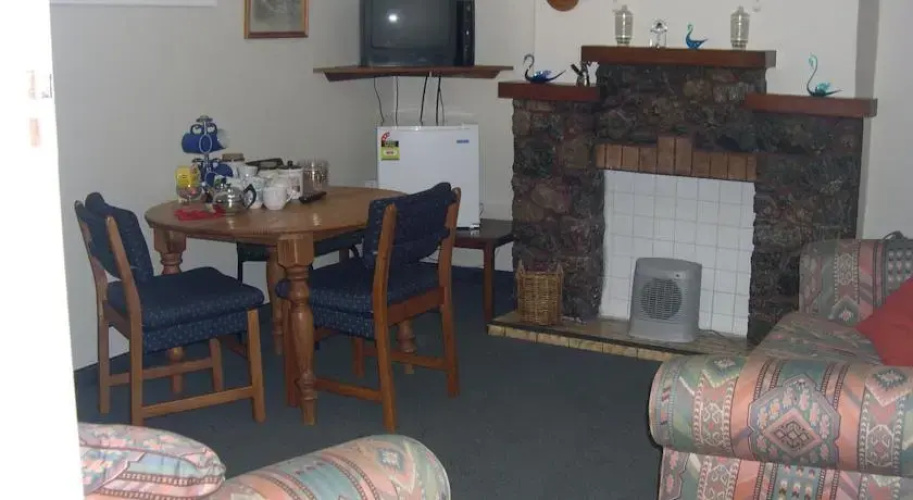 Golden Coast Bed  Breakfast