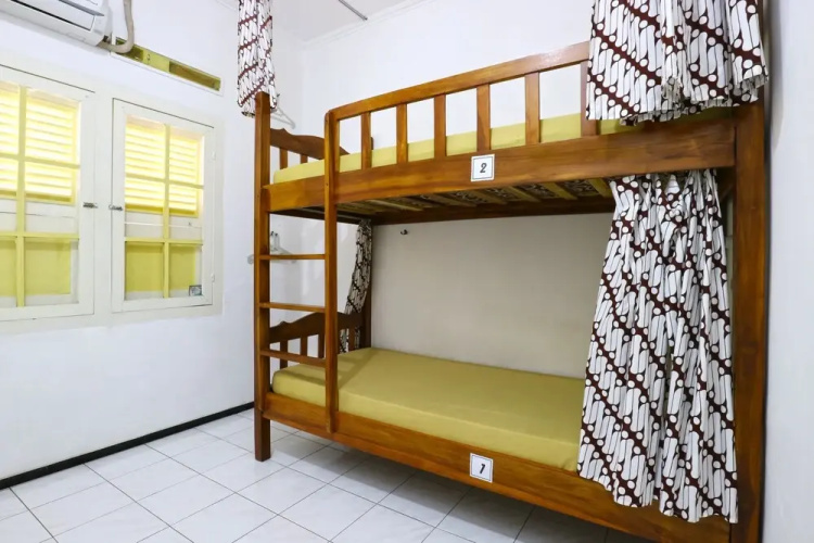 Rumah Larasati - Hostel
