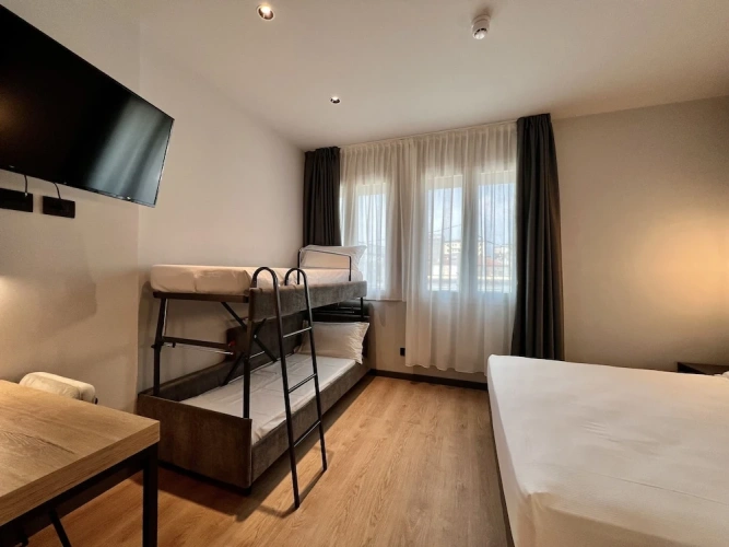 Classic Quadruple room