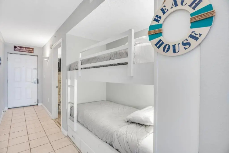 Best beach front vacation, Ocean View, 8th Flr