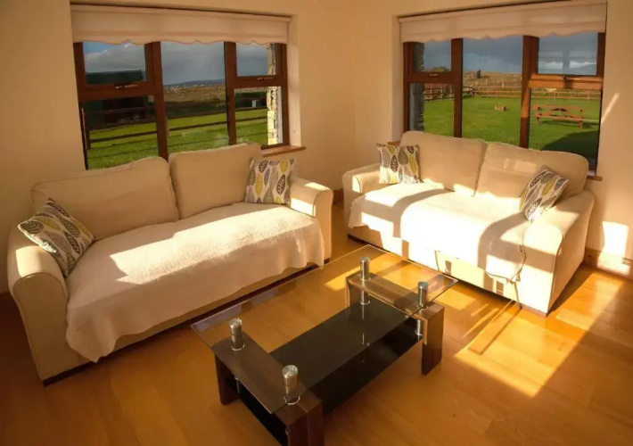 Cottage 238 – Cleggan