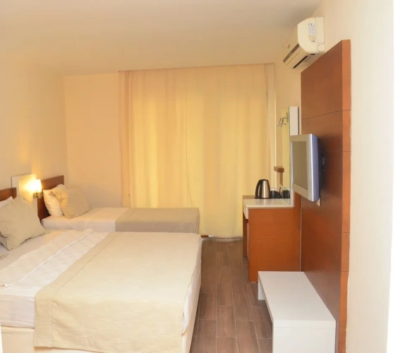 Standard Triple room with balcony