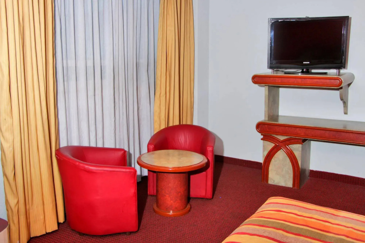 Hotel Estrella de Oriente by OYO Rooms