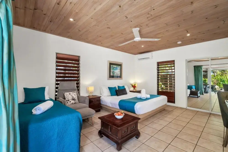 Mission Beach Shores