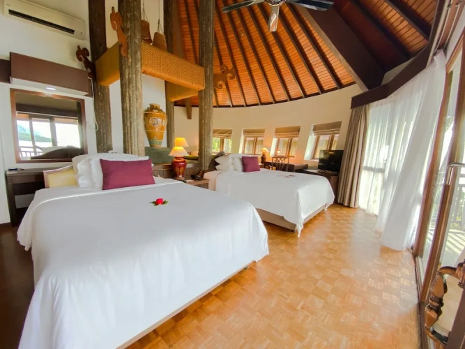 Quadruple Suite with balcony