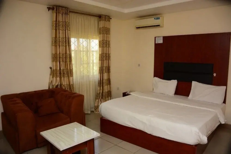 Ilon Crystalz Concept Hotel