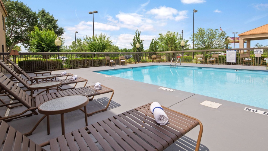 Surestay Plus Hotel By Best Western Roanoke Rapids I 95 photo 17