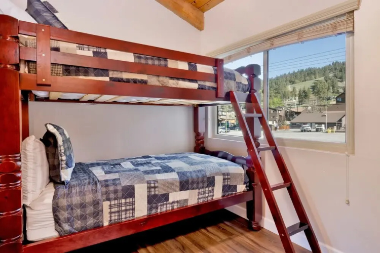 2039 - Summit Backyard D 2 Bedroom Home by Redawning