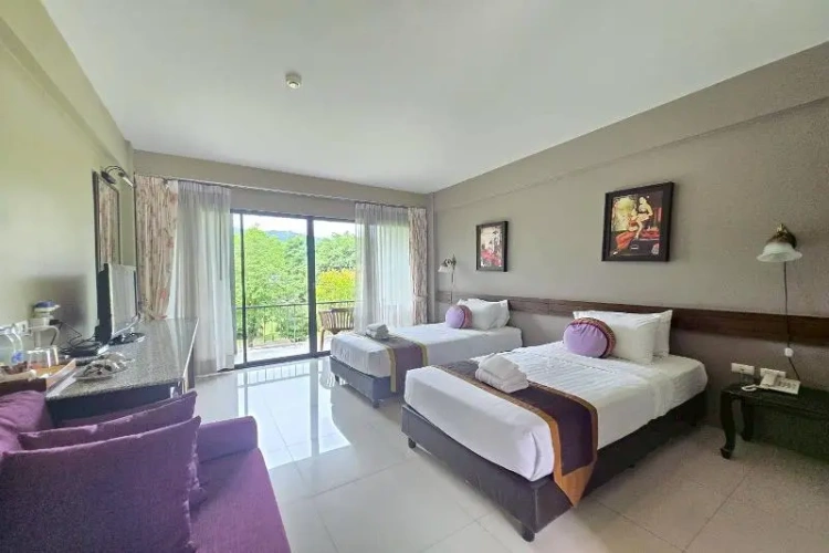 Deluxe Twin room with balcony
