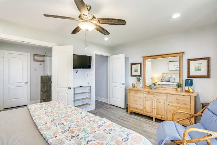 Blue Dolphin by Ryson Vacation Rentals